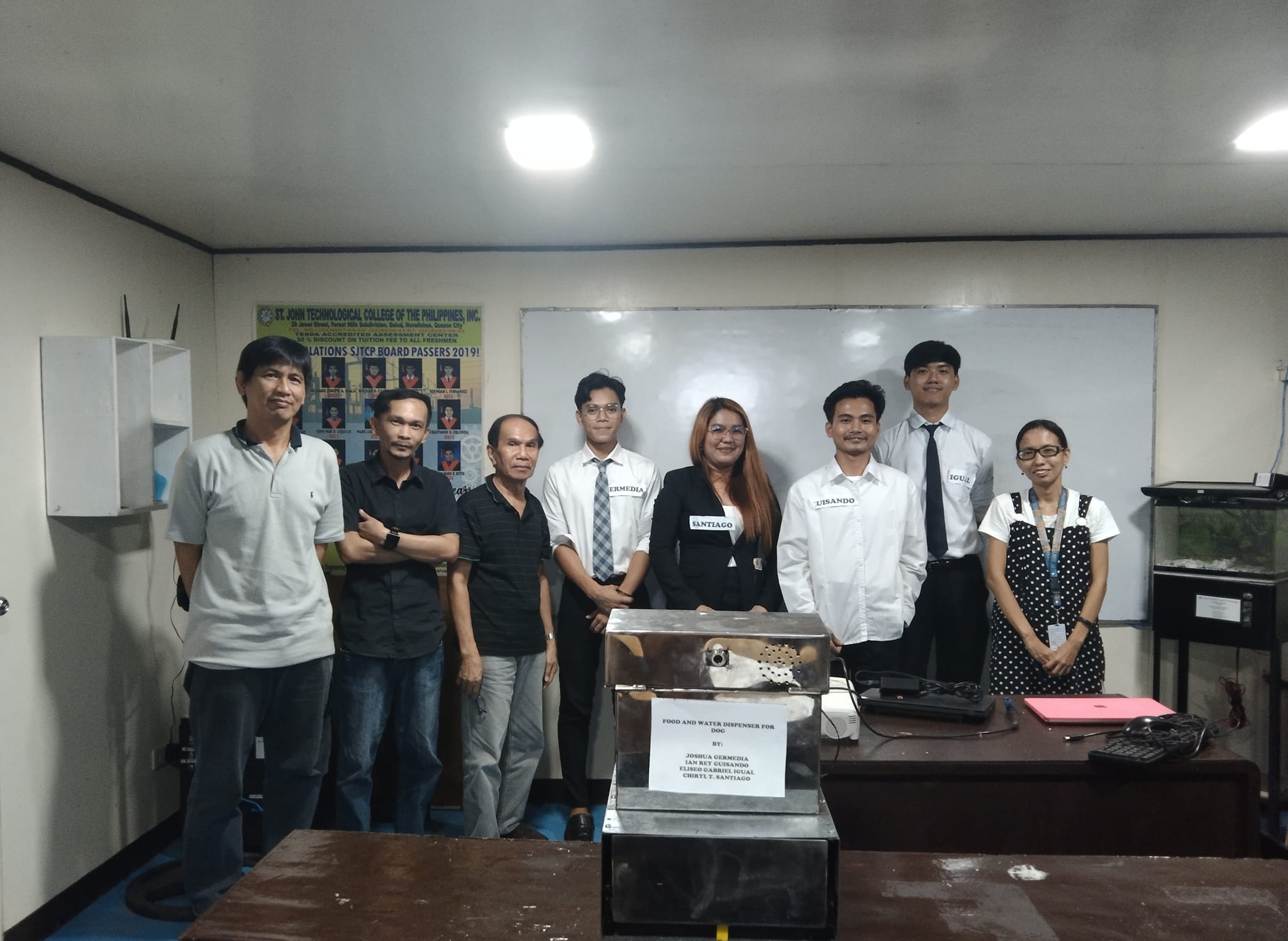 Smart Automatic Pet Feeder with Camera